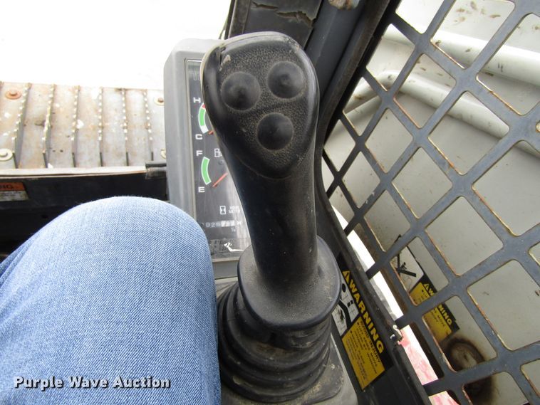 image for item GC9972 2005 Takeuchi TL150  tracked skid steer loader