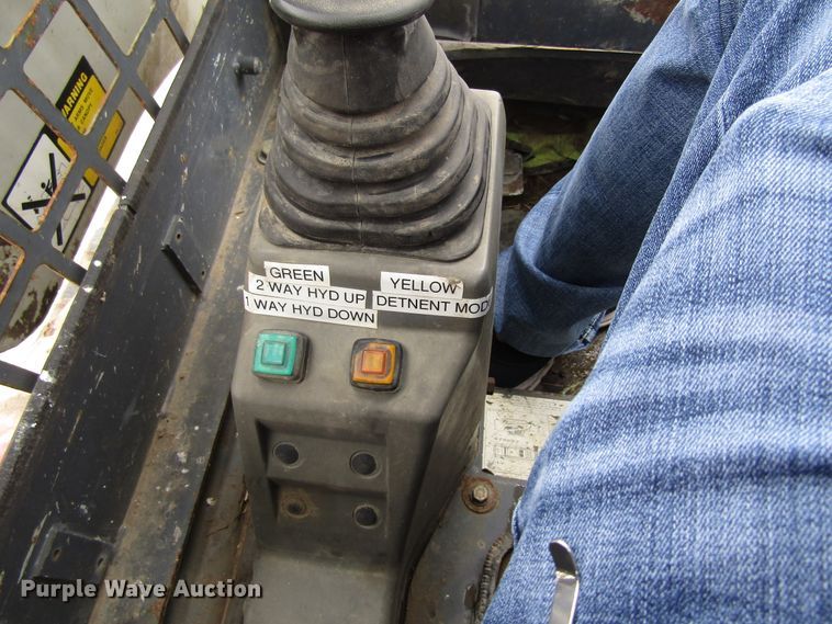 image for item GC9972 2005 Takeuchi TL150  tracked skid steer loader