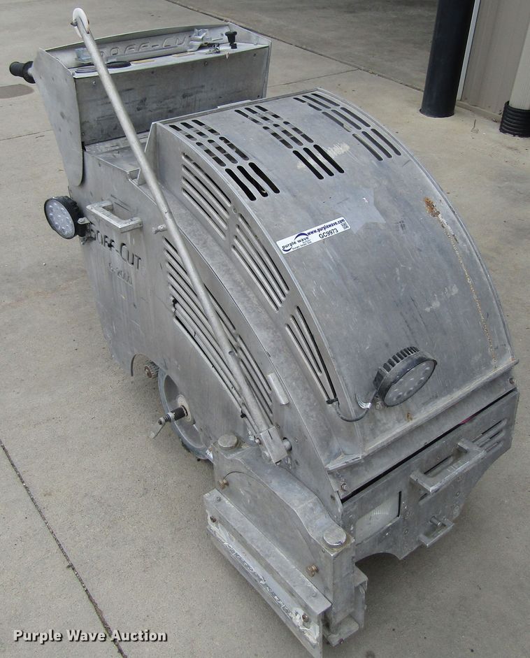 image for item GC9973 Soff-Cut G2000 concrete saw
