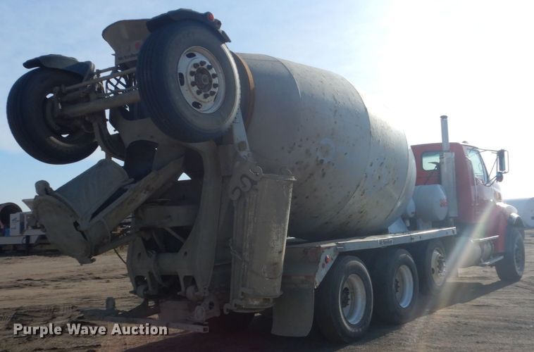 image for item HE9661 2007 Sterling LT9511  ready mix truck
