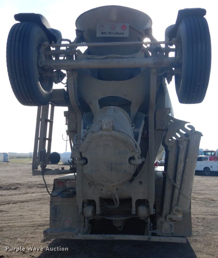 image for item HE9661 2007 Sterling LT9511  ready mix truck