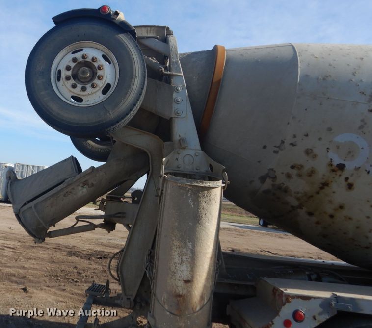 image for item HE9661 2007 Sterling LT9511  ready mix truck