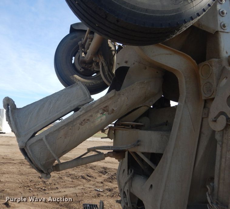 image for item HE9661 2007 Sterling LT9511  ready mix truck