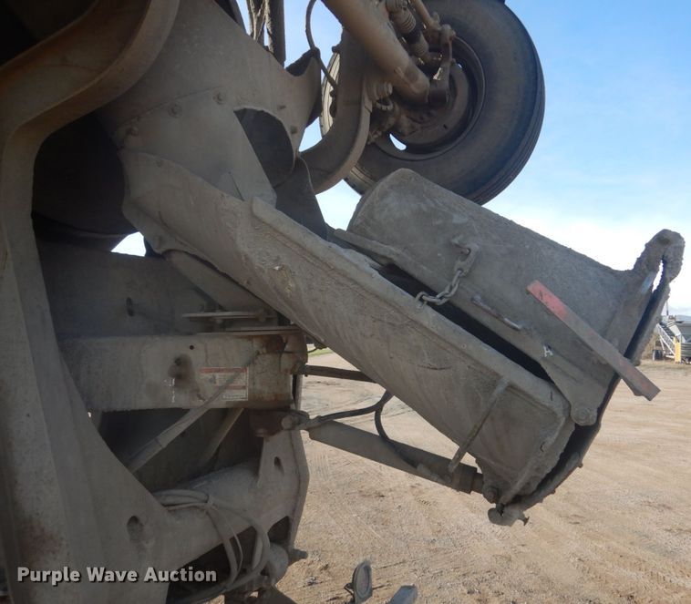 image for item HE9661 2007 Sterling LT9511  ready mix truck