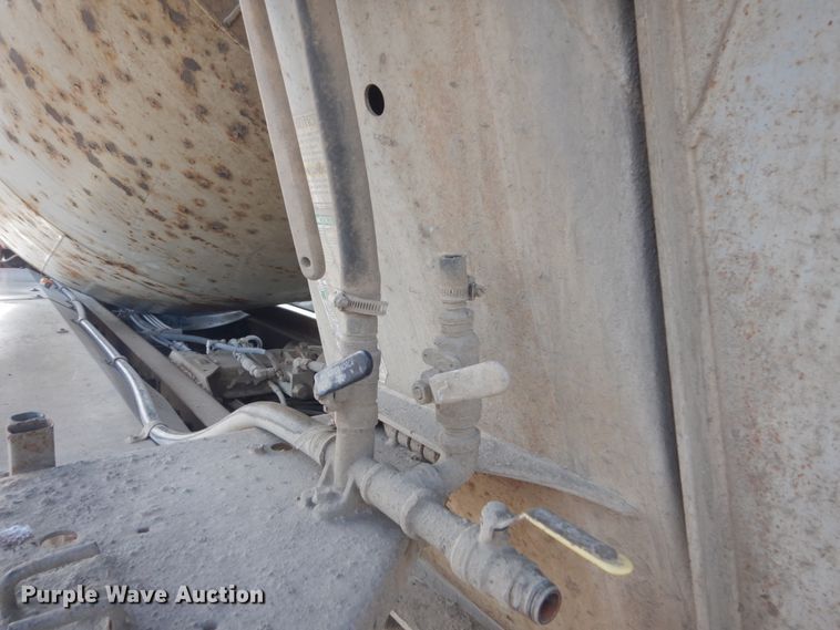 image for item HE9661 2007 Sterling LT9511  ready mix truck