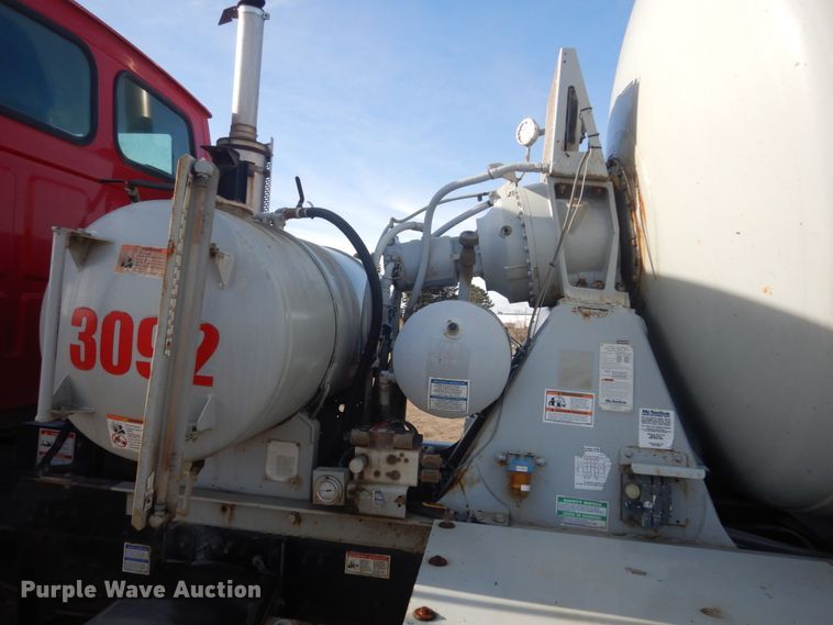 image for item HE9661 2007 Sterling LT9511  ready mix truck