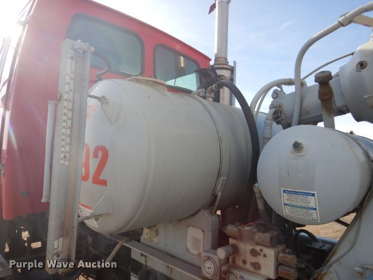 image for item HE9661 2007 Sterling LT9511  ready mix truck