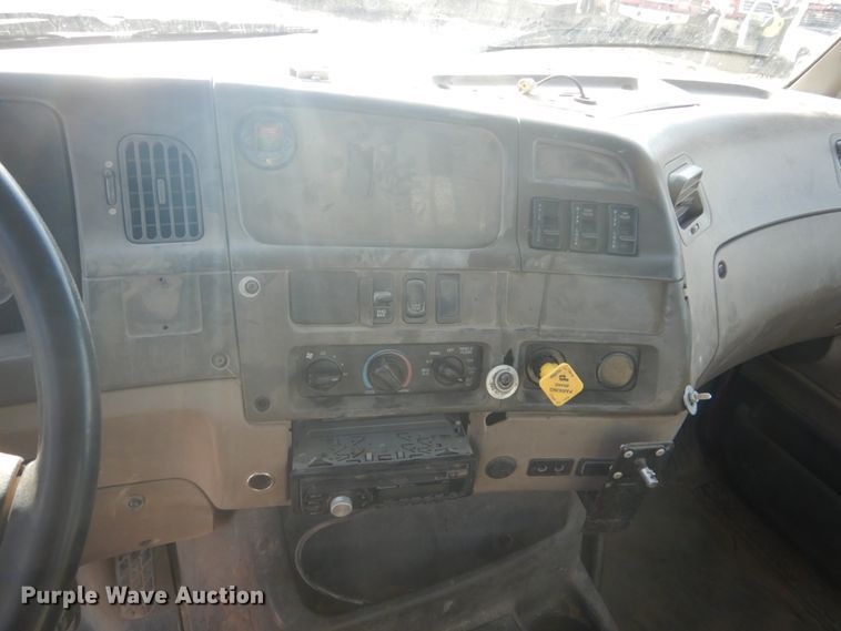 image for item HE9661 2007 Sterling LT9511  ready mix truck