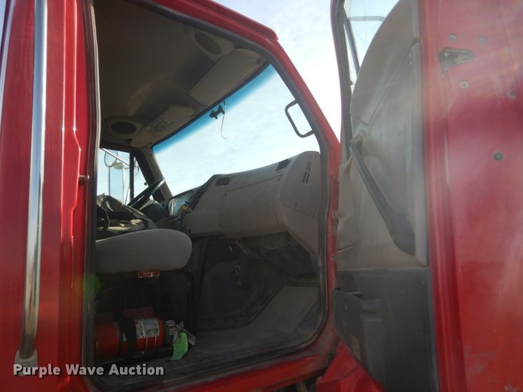 image for item HE9661 2007 Sterling LT9511  ready mix truck