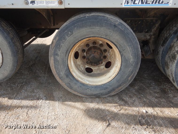 image for item HE9661 2007 Sterling LT9511  ready mix truck