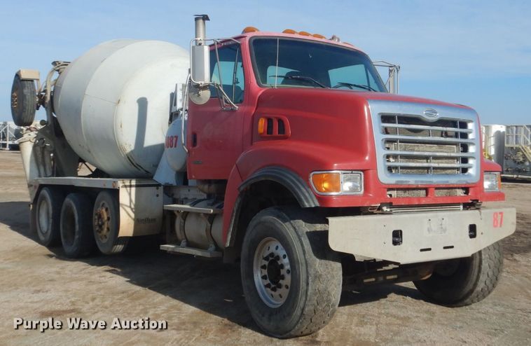 image for item HE9662 2007 Sterling LT9511  ready mix truck
