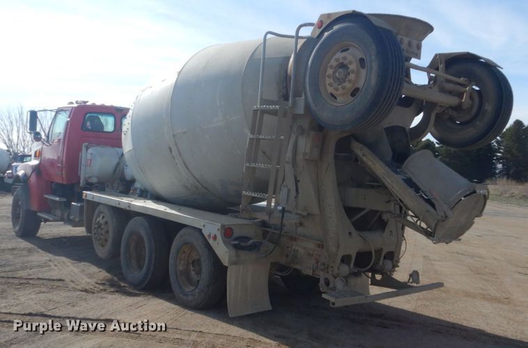 image for item HE9662 2007 Sterling LT9511  ready mix truck