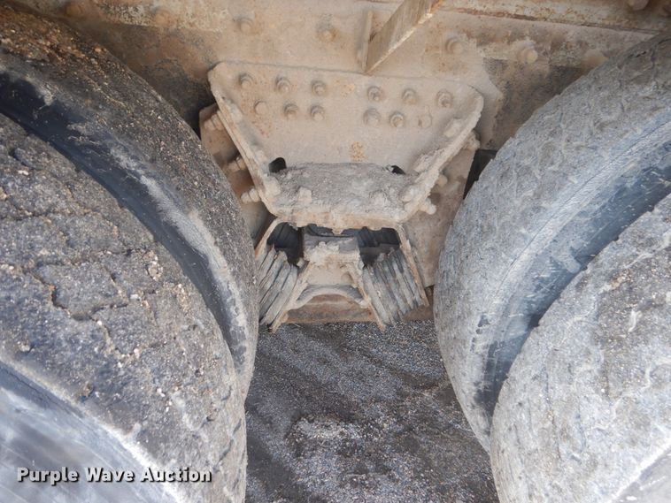 image for item HE9662 2007 Sterling LT9511  ready mix truck