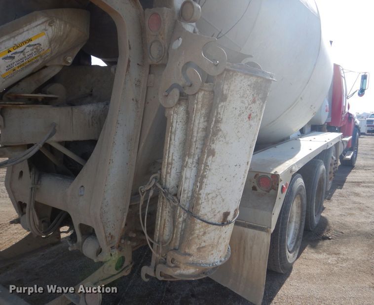 image for item HE9662 2007 Sterling LT9511  ready mix truck