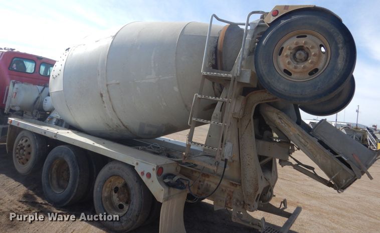 image for item HE9662 2007 Sterling LT9511  ready mix truck