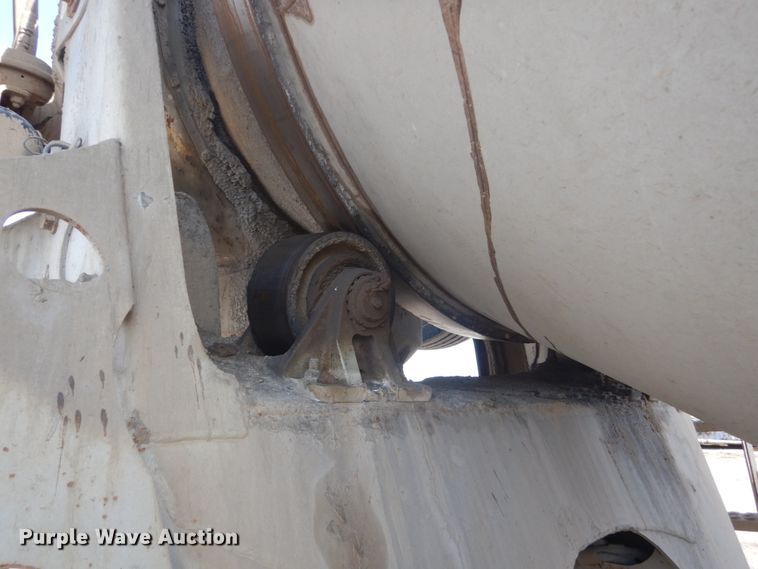 image for item HE9662 2007 Sterling LT9511  ready mix truck