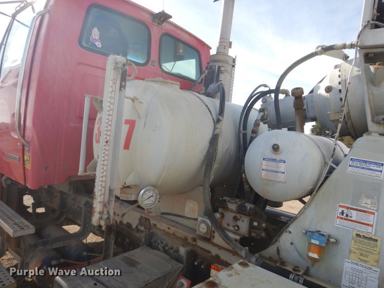 image for item HE9662 2007 Sterling LT9511  ready mix truck