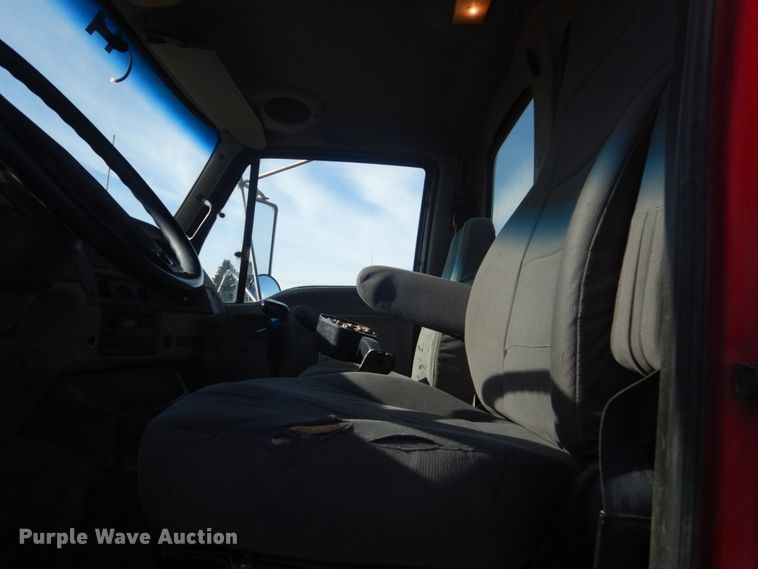 image for item HE9662 2007 Sterling LT9511  ready mix truck