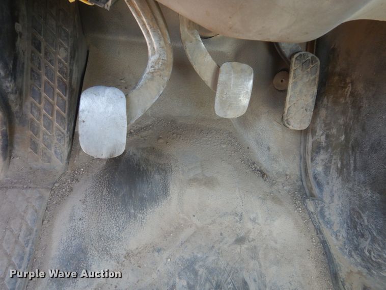 image for item HE9662 2007 Sterling LT9511  ready mix truck