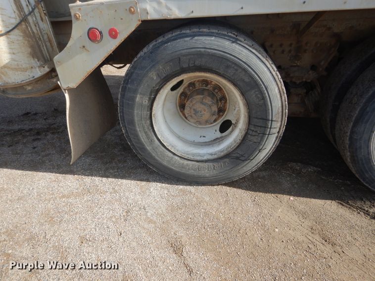 image for item HE9662 2007 Sterling LT9511  ready mix truck