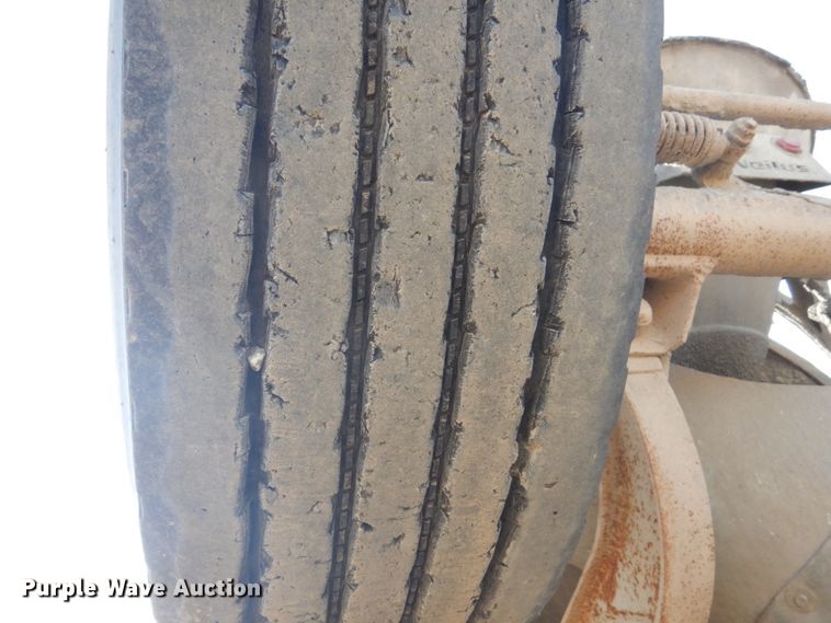 image for item HE9662 2007 Sterling LT9511  ready mix truck