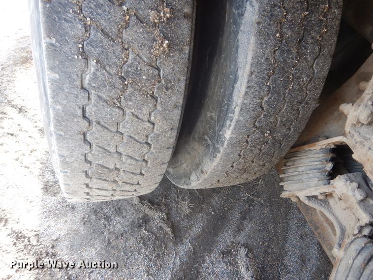 image for item HE9662 2007 Sterling LT9511  ready mix truck