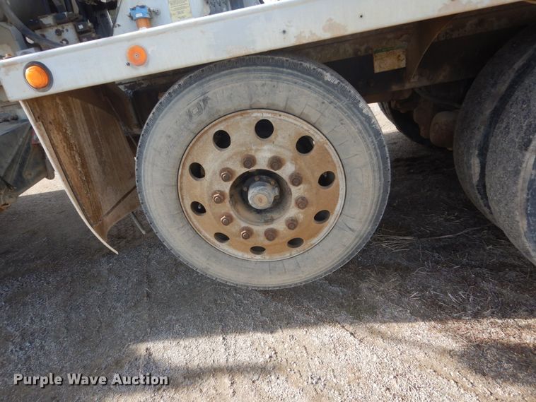 image for item HE9662 2007 Sterling LT9511  ready mix truck