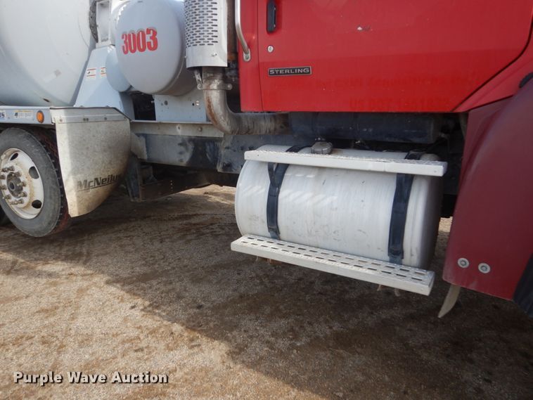 image for item HE9663 2003 Sterling LT9511  ready mix truck