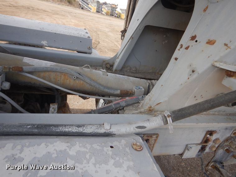 image for item HE9663 2003 Sterling LT9511  ready mix truck