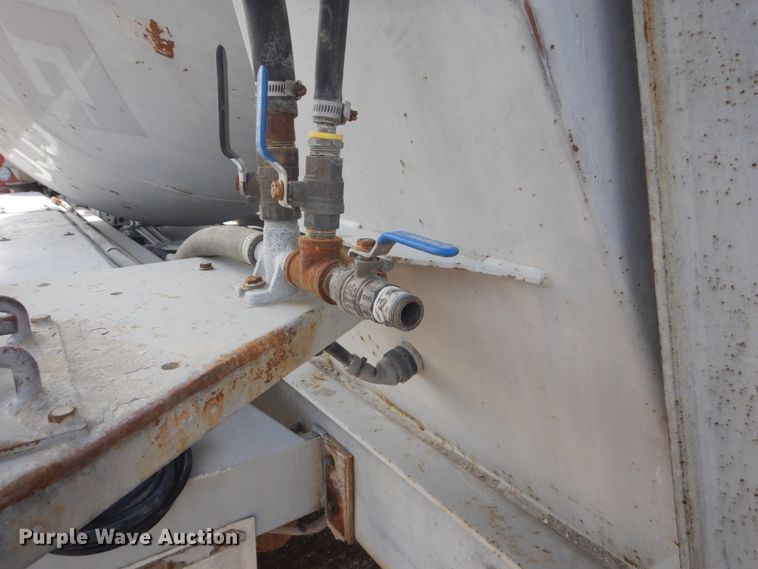 image for item HE9663 2003 Sterling LT9511  ready mix truck