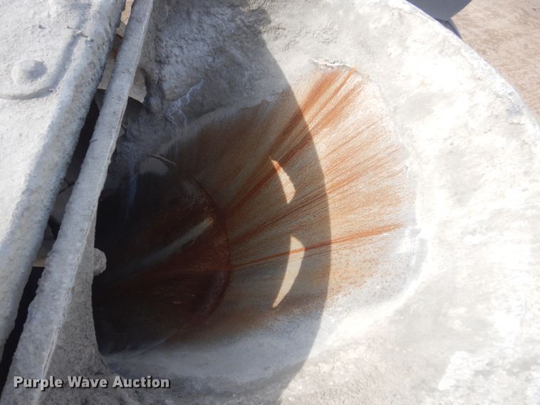 image for item HE9663 2003 Sterling LT9511  ready mix truck