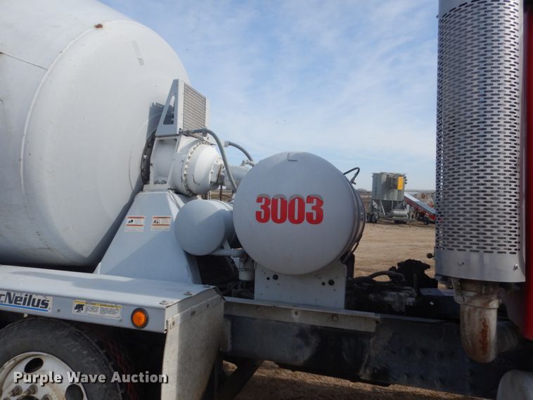 image for item HE9663 2003 Sterling LT9511  ready mix truck