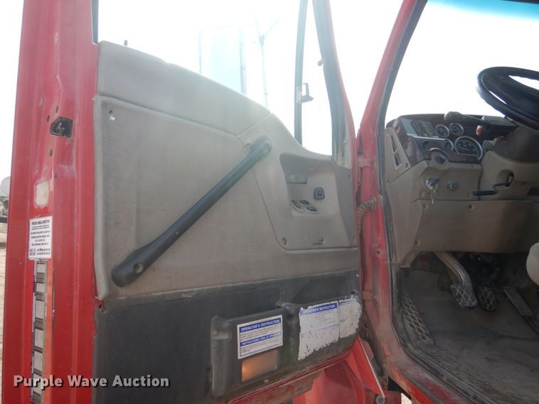 image for item HE9663 2003 Sterling LT9511  ready mix truck