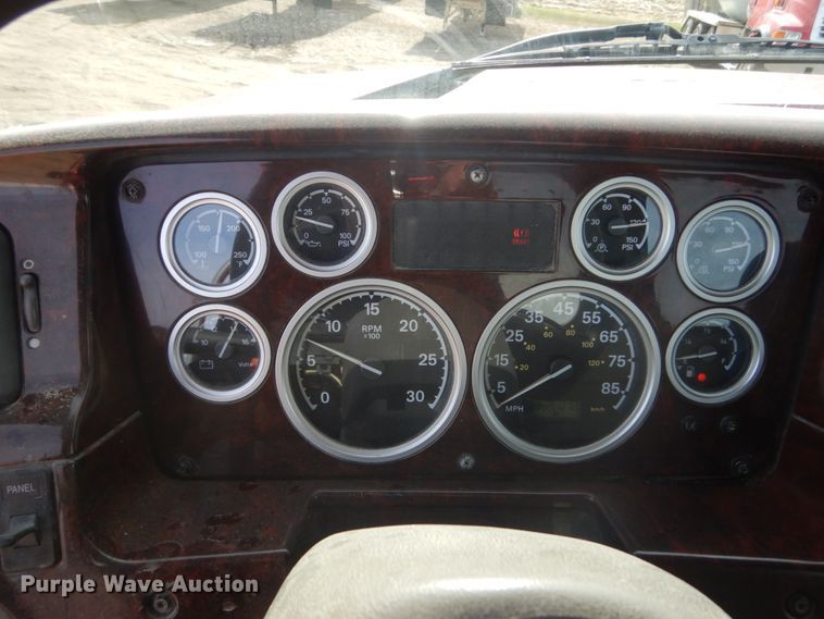 image for item HE9663 2003 Sterling LT9511  ready mix truck