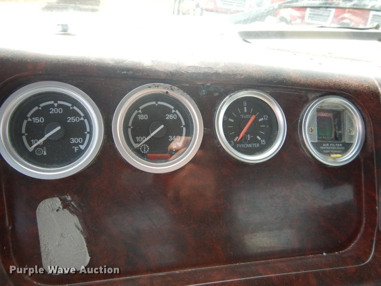 image for item HE9663 2003 Sterling LT9511  ready mix truck