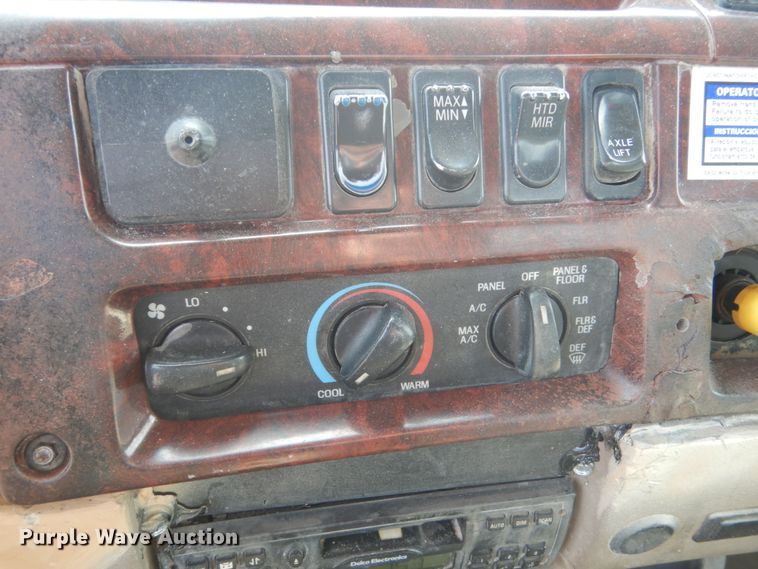 image for item HE9663 2003 Sterling LT9511  ready mix truck