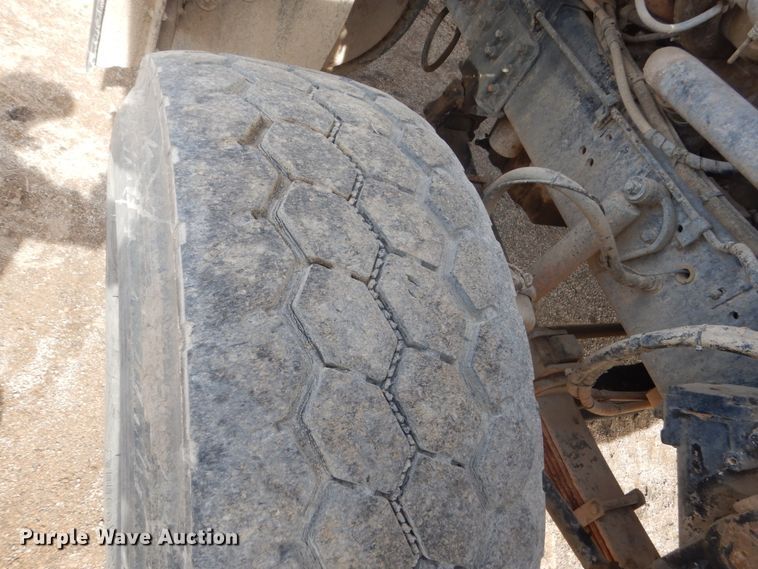 image for item HE9663 2003 Sterling LT9511  ready mix truck