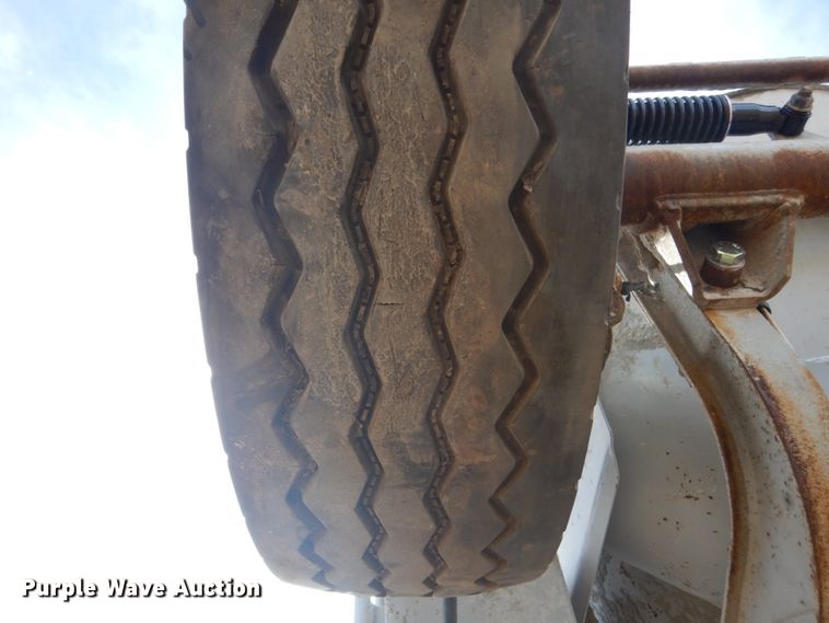 image for item HE9663 2003 Sterling LT9511  ready mix truck