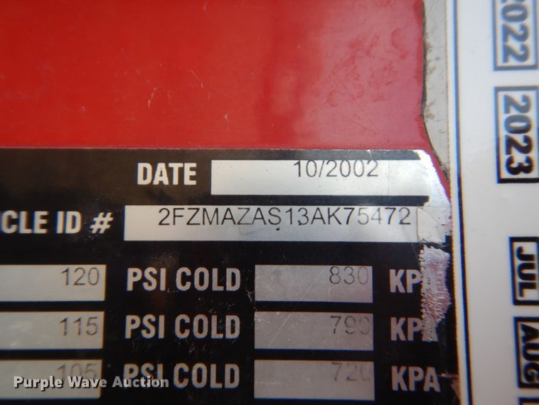 image for item HE9663 2003 Sterling LT9511  ready mix truck