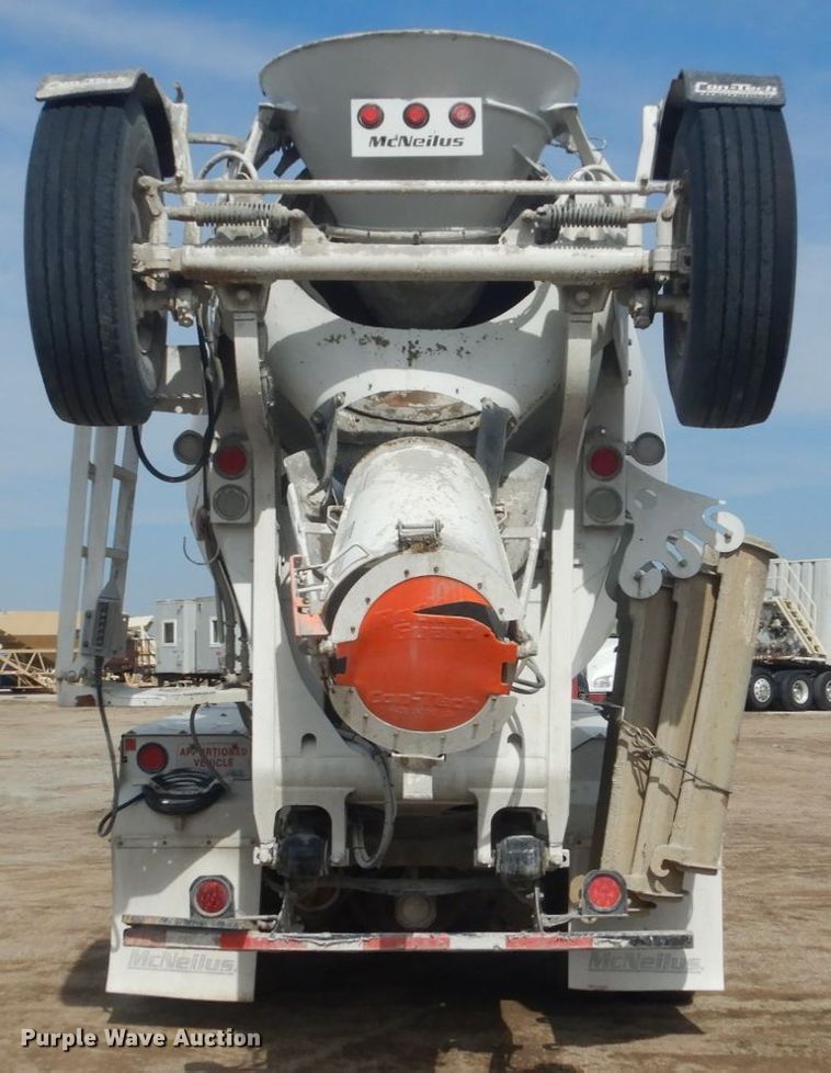 image for item HE9665 2007 Sterling LT9511  ready mix truck