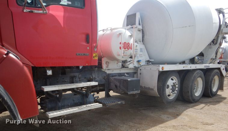image for item HE9665 2007 Sterling LT9511  ready mix truck
