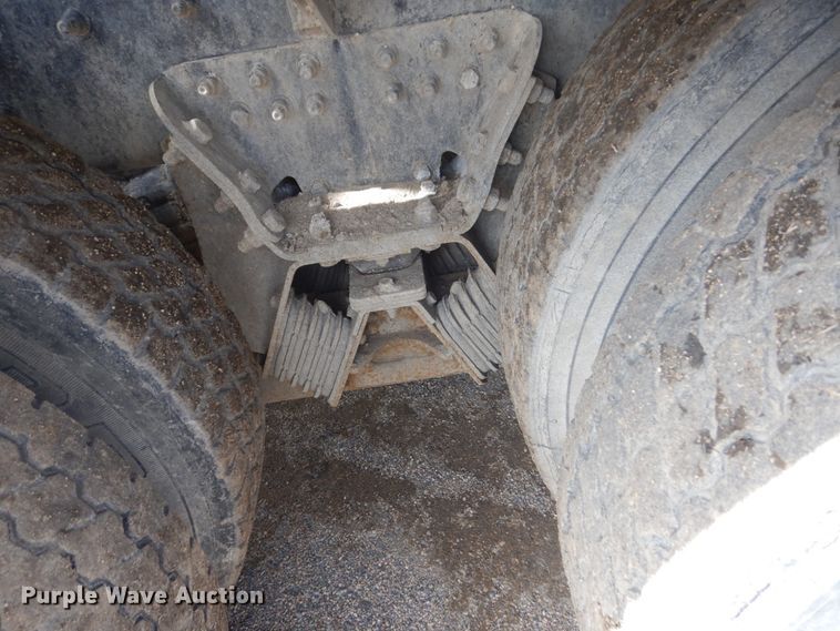 image for item HE9665 2007 Sterling LT9511  ready mix truck