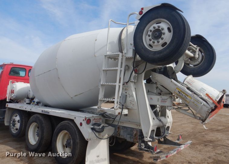 image for item HE9665 2007 Sterling LT9511  ready mix truck