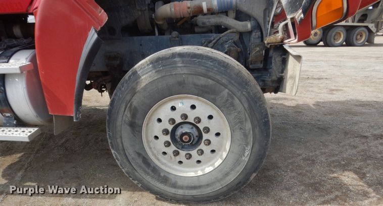 image for item HE9665 2007 Sterling LT9511  ready mix truck