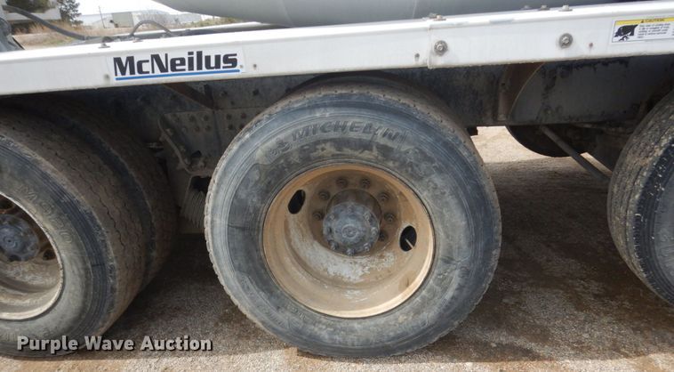 image for item HE9665 2007 Sterling LT9511  ready mix truck