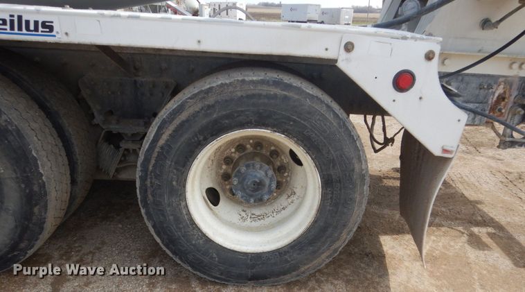 image for item HE9665 2007 Sterling LT9511  ready mix truck