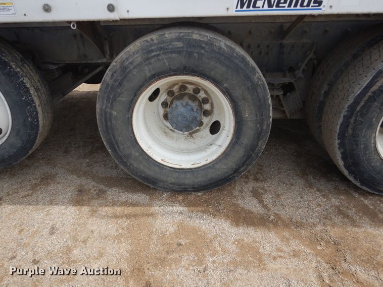 image for item HE9665 2007 Sterling LT9511  ready mix truck