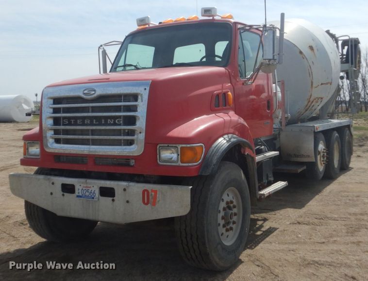 image for item HE9666 2002 Sterling LT9511  ready mix truck