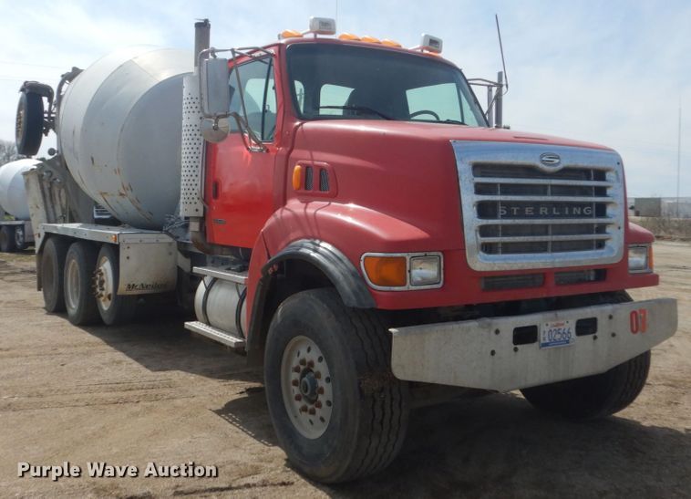 image for item HE9666 2002 Sterling LT9511  ready mix truck