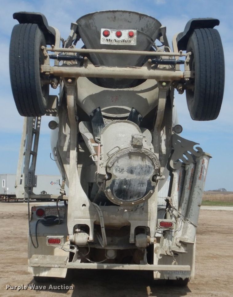 image for item HE9666 2002 Sterling LT9511  ready mix truck